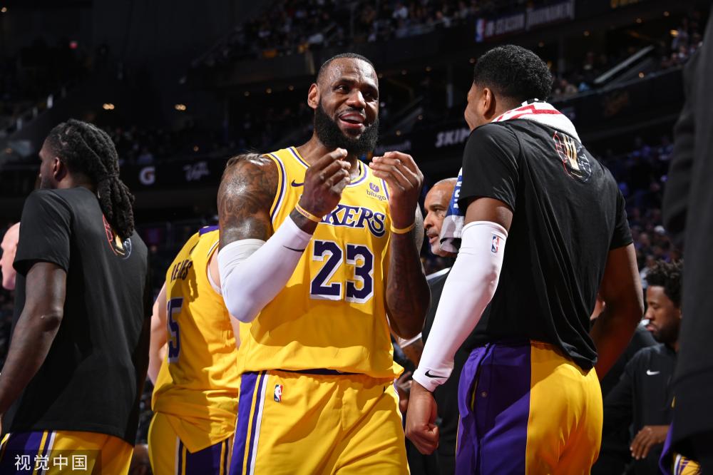 湖人一直受 湖人一直受