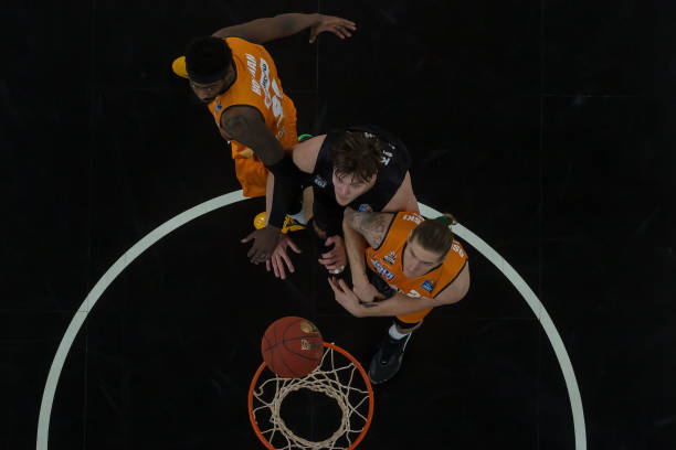 接导致了曼 接导致了曼